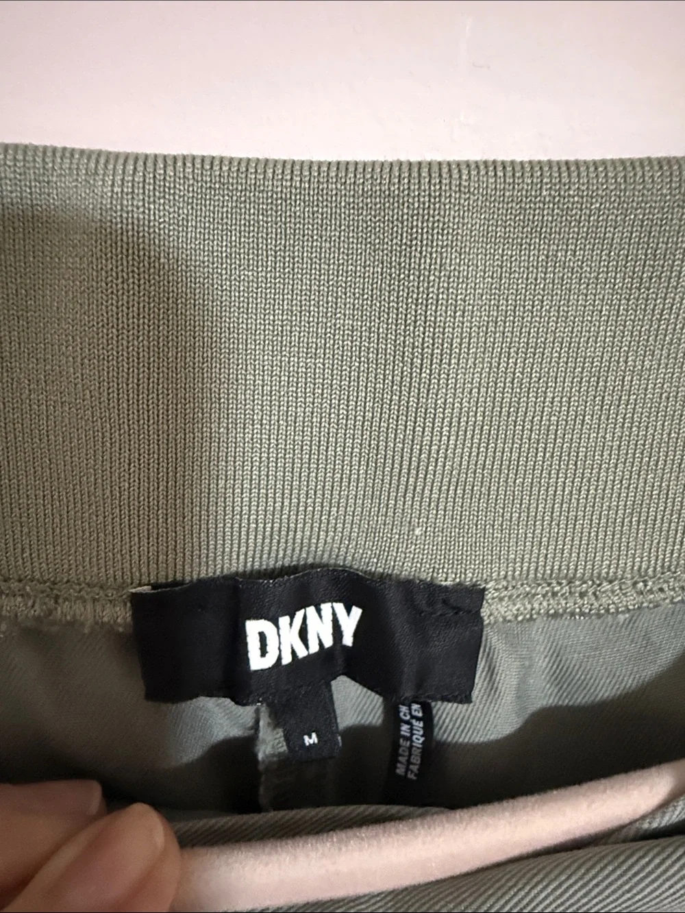 DKNY Olive pants.Size medium.Great condition